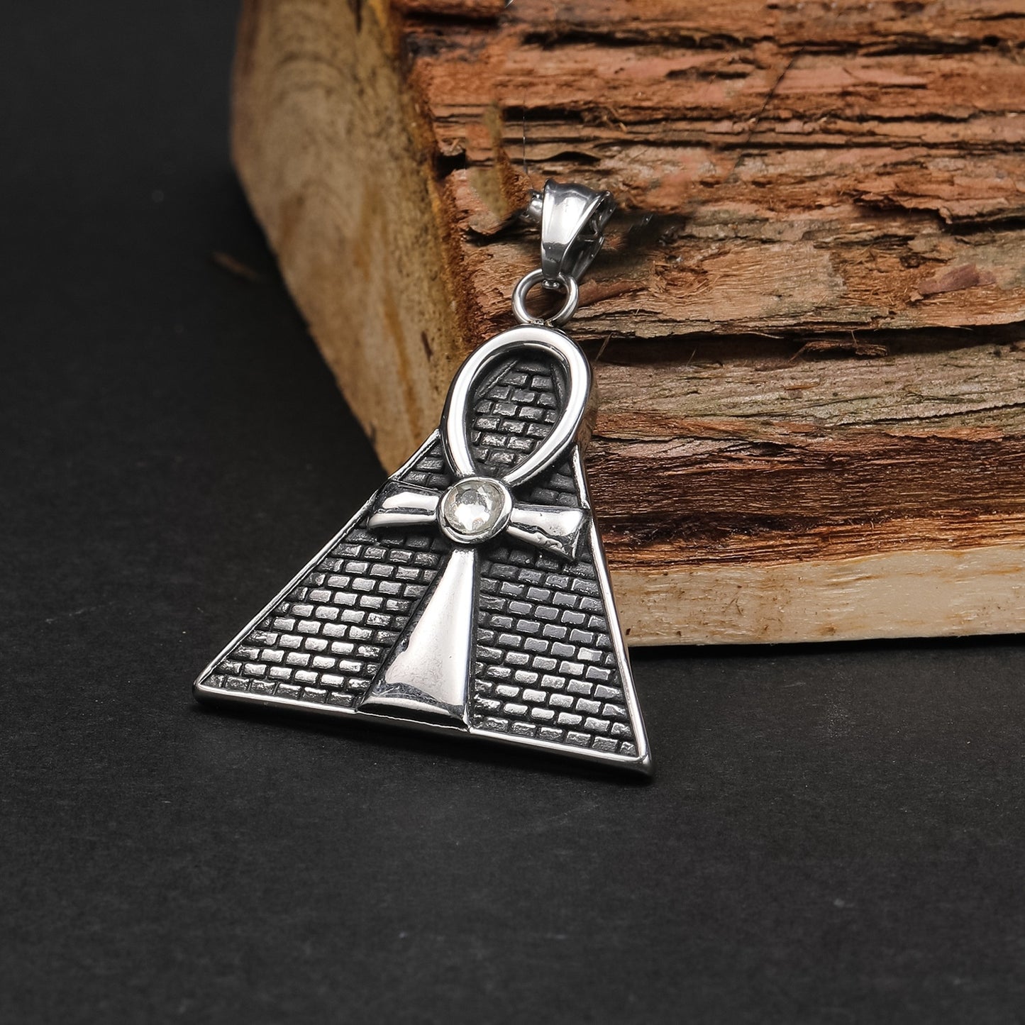 Hip Hop Ancient Egypt Horus Eye Pyramid Male / Female Pendant Personality Cross Titanium Steel Necklace